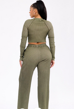 Load image into Gallery viewer, Olive Ease